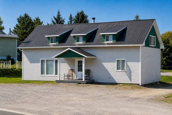 89 Rue Principale (Lac-des-Aigles), Lac-des-Aigles — photo 2