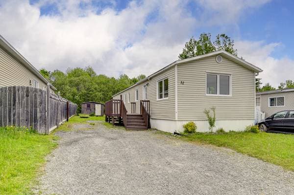 32 Rue Morel, Sainte-Anne-de-Beaupré — photo 1