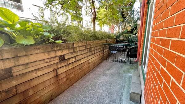 1098 Rue St-Timothée, Montréal (Ville-Marie) — photo 14