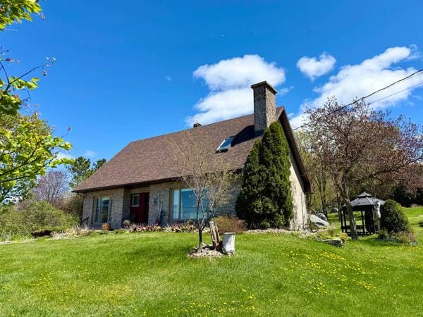 house — 110 Rue Chamberland, Sainte-Anne-de-la-Pocatière