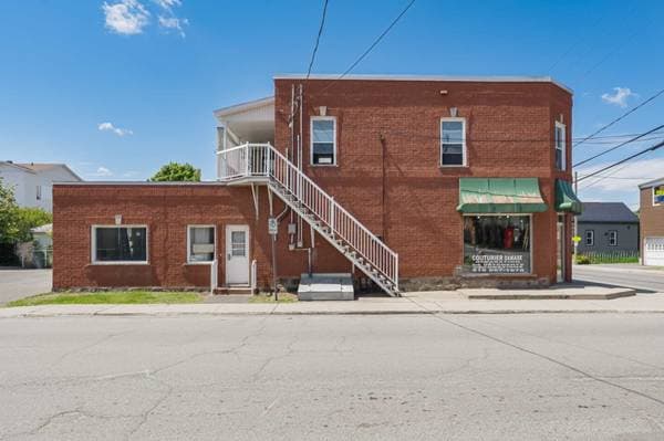 445 -447 Rue Notre-Dame, Drummondville — photo 2