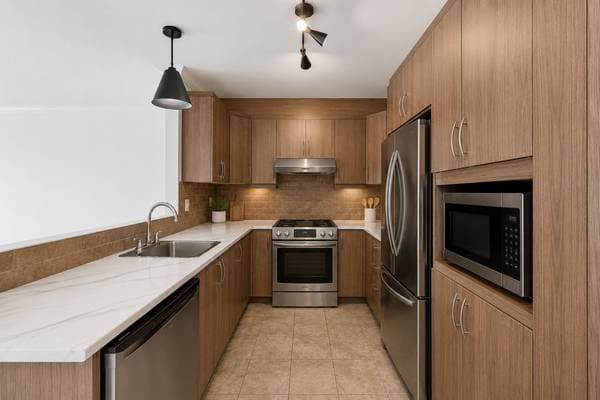 6405 Rue Claudel #6, Brossard — photo 2