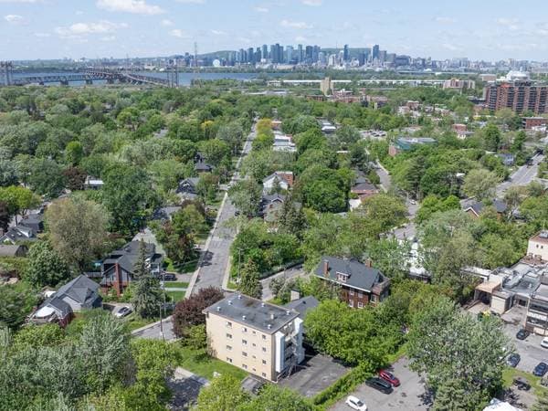 854 Av. Victoria, Saint-Lambert — photo 2