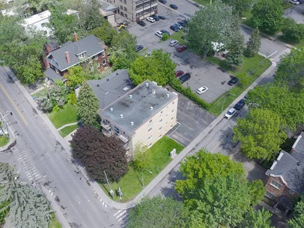 854 Av. Victoria, Saint-Lambert — photo 50