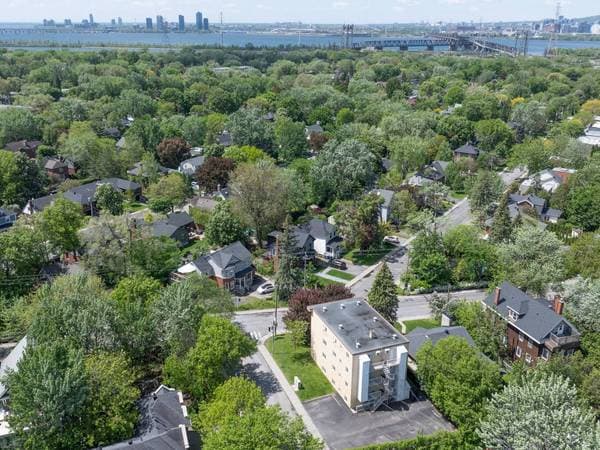 854 Av. Victoria, Saint-Lambert — photo 52