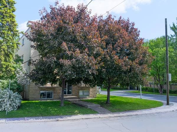 854 Av. Victoria, Saint-Lambert — photo 53