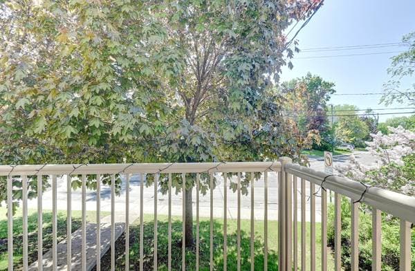854 Av. Victoria, Saint-Lambert — photo 9