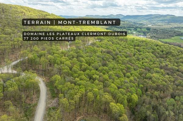 land — Allée du Wigwam, Mont-Tremblant