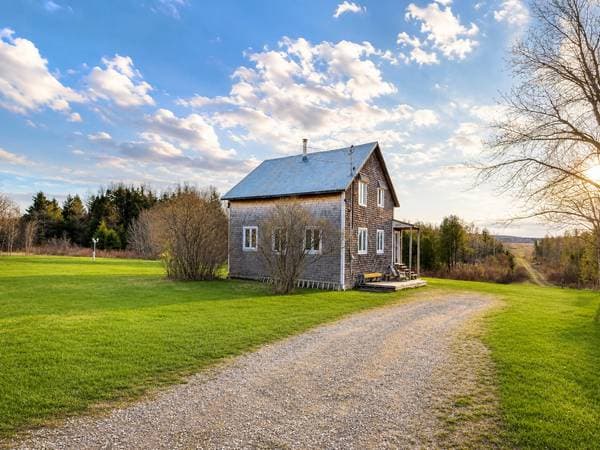 house — 337 2e-et-3e Rang O., Les Hauteurs