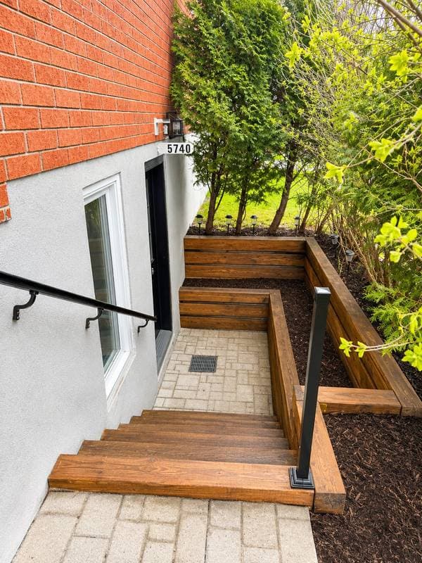 5740 Rue Charpentier, Brossard — photo 2