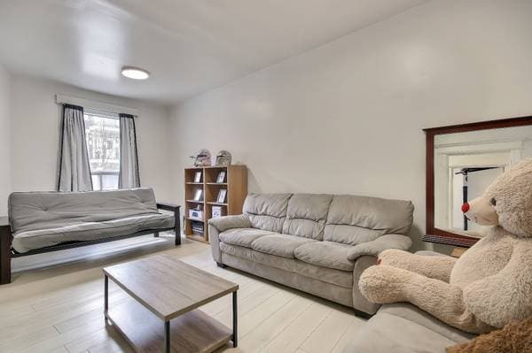 6927 -6931 Rue Hutchison, Montréal (Villeray/Saint-Michel/Parc-Extension) — photo 8