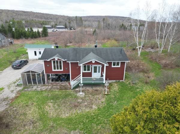 house — 710 Route 311 N., Lac-des-Écorces