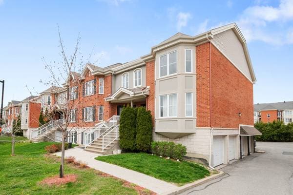 5720 Rue Corneille #1, Brossard — photo 1