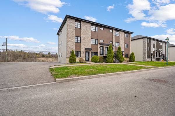156 Rue du Grenoble, Lachute — photo 3