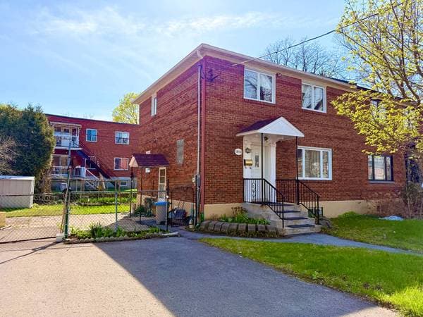house — 1910 Av. O'Brien, Montréal (Saint-Laurent)
