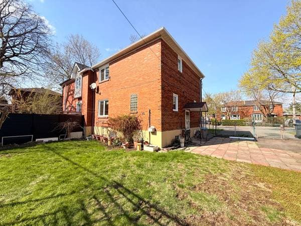 1910 Av. O'Brien, Montréal (Saint-Laurent) — photo 31