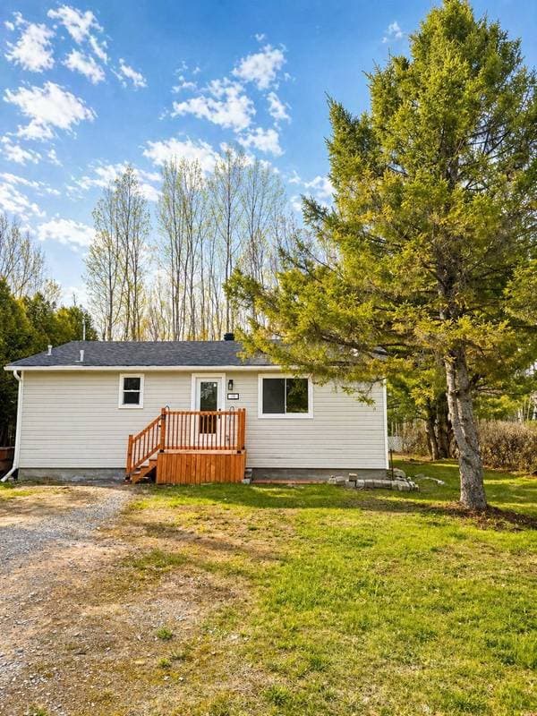 29 Rue Lapointe, Saint-Lin/Laurentides — photo 2
