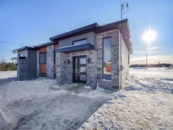 house — 481 Rue du Moulin, Saint-Marc-des-Carrières