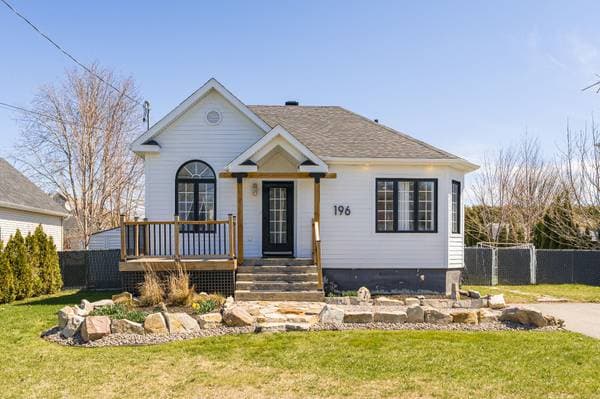 house — 196 16e Avenue, Saint-Zotique