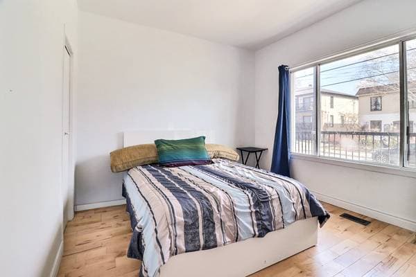 30 -30B Av. Laval, Laval (Laval-des-Rapides) — photo 8
