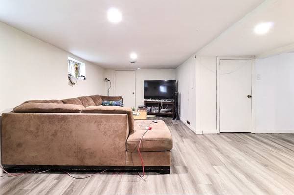30 -30B Av. Laval, Laval (Laval-des-Rapides) — photo 10