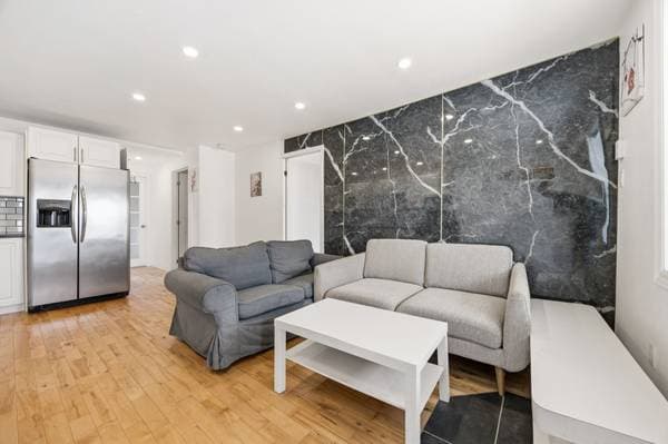 858 Rue Front, Longueuil (le Vieux-Longueuil) — photo 3