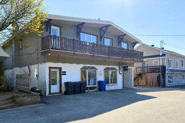 1141 -1145 Rue Émile-Cochand, Sainte-Adèle — photo 1