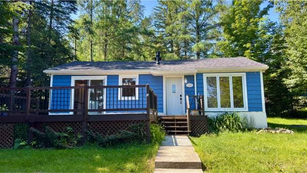 house — 117 Ch. des Prés-Verts, Saint-Adolphe-D'Howard