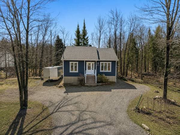 house — 1602 Rue Ariane, Sainte-Julienne