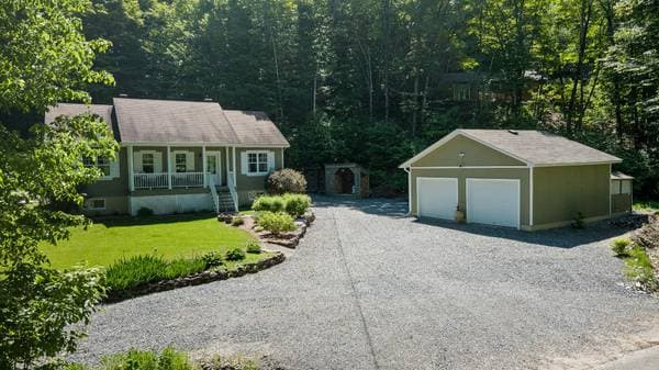 169 Ch. Preston, Duhamel — photo 1