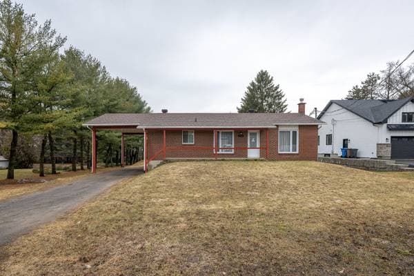 house — 2381 Boul. de l'Ange-Gardien N., L'Assomption