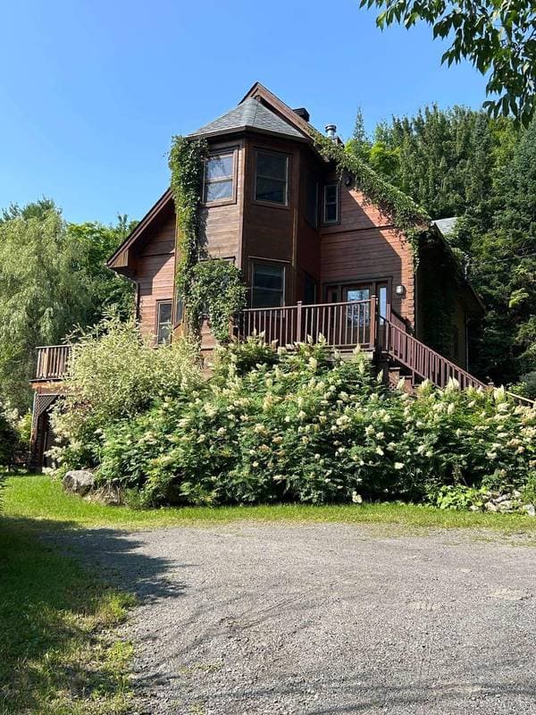 house — 1151 Ch. de Ste-Anne-des-Lacs, Sainte-Anne-des-Lacs