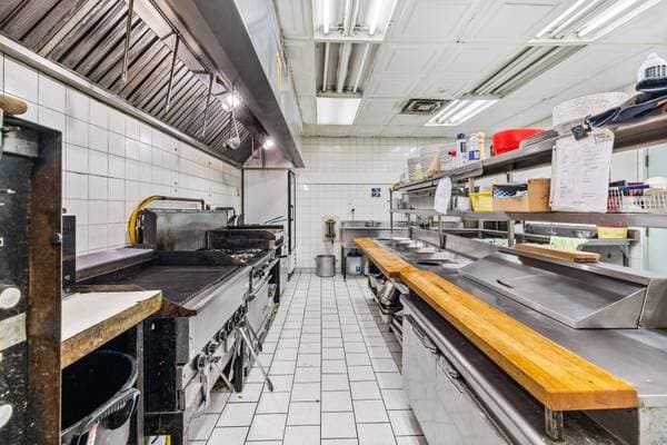 1299 Av. de la Gare, Mascouche — photo 30