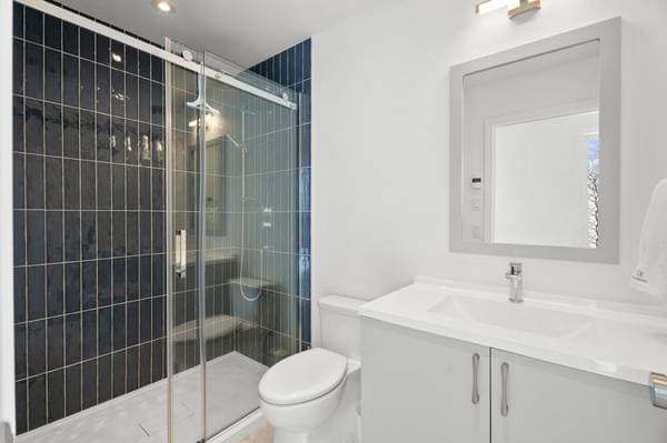 32A -32B Rue de Düren, Brownsburg-Chatham — photo 38