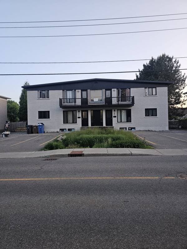317 -323 Rue St-Maurice, Trois-Rivières — photo 1