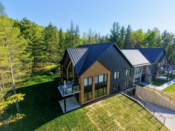 136 Rue du Flanc-Sud, Magog — photo 1