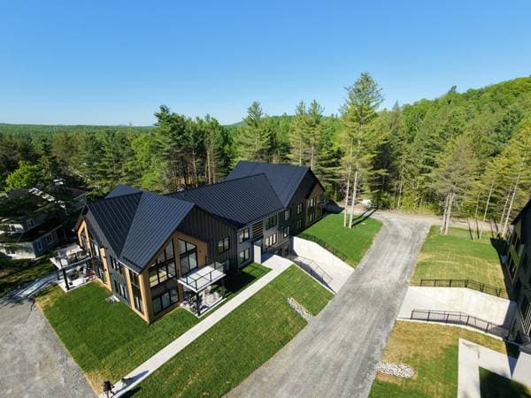 plex — 140 Rue du Flanc-Sud, Magog