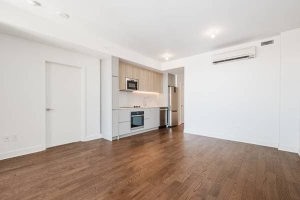 200 Rue Marie-Charles-Le Moyne #1404, Longueuil (le Vieux-Longueuil) — photo 3