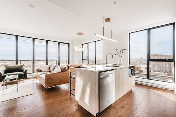 condo — 200 Rue Marie-Charles-Le Moyne #1801, Longueuil (le Vieux-Longueuil)