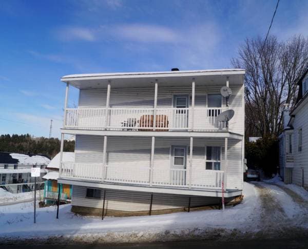 57 -59 Rue St-Désiré, Thetford Mines — photo 2