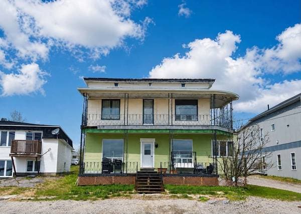 4 -4A 6e Avenue O., Dupuy — photo 1