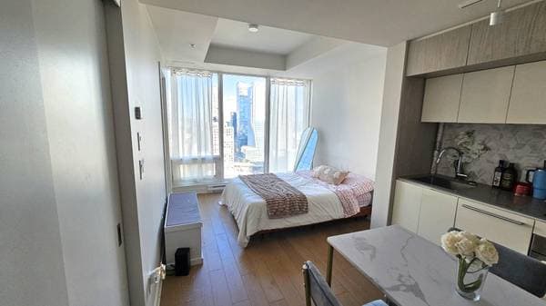 1188 Rue St-Antoine O. #3211, Montréal (Ville-Marie) — photo 2