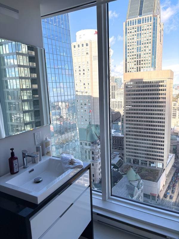 1188 Rue St-Antoine O. #3211, Montréal (Ville-Marie) — photo 4