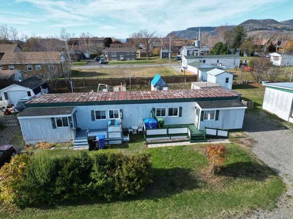 57 -59 Rue Benjamin-Leblanc, Carleton-sur-Mer — photo 1
