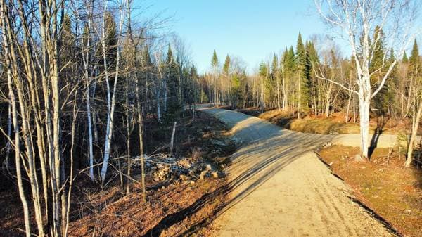 1050Z Ch. du Lac-Macaza, La Macaza — photo 16