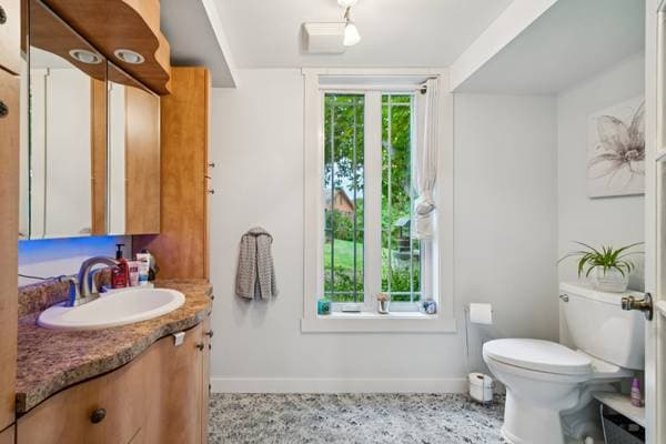 500 Rg de L'Annonciation, Oka — photo 16