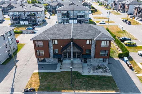 8930 -8934 Rue Georges-Villeneuve, Mirabel — photo 2