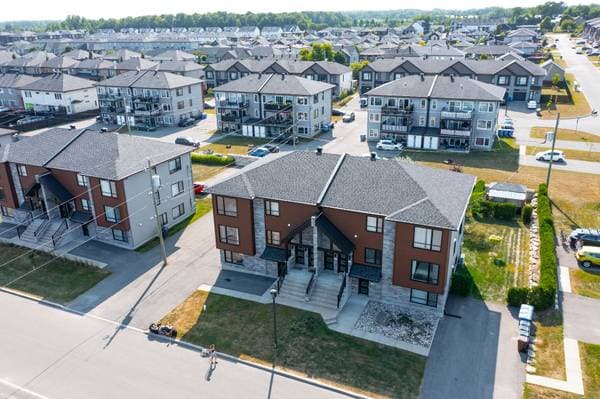 8930 -8934 Rue Georges-Villeneuve, Mirabel — photo 3
