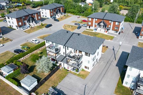 8930 -8934 Rue Georges-Villeneuve, Mirabel — photo 5