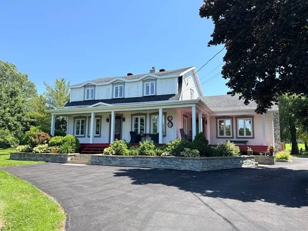house — 8 Route 132 O., Sainte-Anne-de-la-Pocatière
